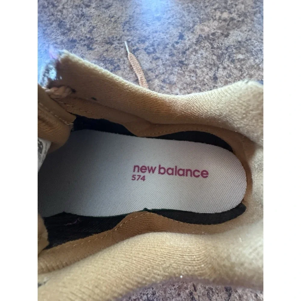 New Balance 574 Women's Workwear Jewel Size 6 Sneakers Tan Suede‎ Purple Accents